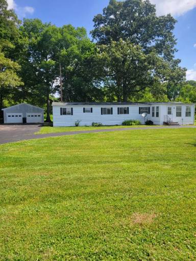 Main picture of 26750 Line Rd