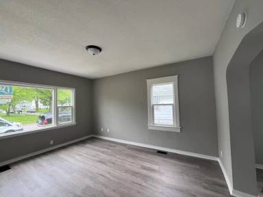 Main picture of 3617 Oliver St