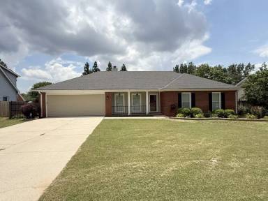 Main picture of 106 Teal Park Ln