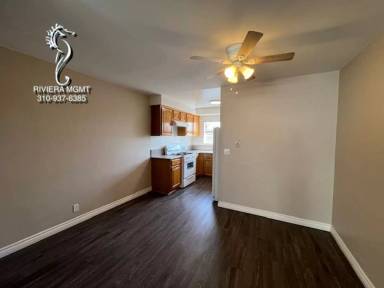 Main picture of 824 E Grand Ave
