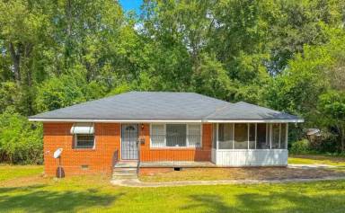 Main picture of 2140 Bayswater Rd