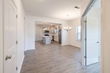 Main picture of 3002 Apple Creek Ct