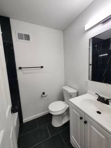 Main picture of 5012 W Stiles St