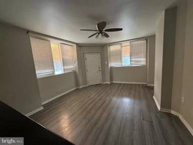 Main picture of 2419 S 62nd St