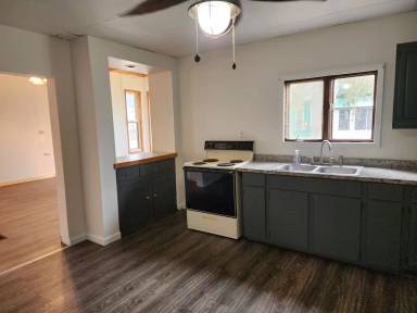 Main picture of 51 S Main St