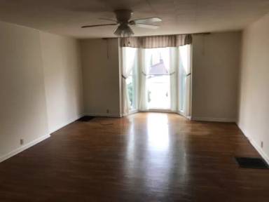 Main picture of 301 N Delia St
