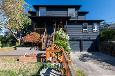 Main picture of 4444 29th Ave W