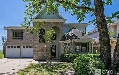 Main picture of 3118 Great Lakes Ave