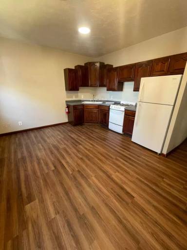 Main picture of 208 S Minnesota Ave