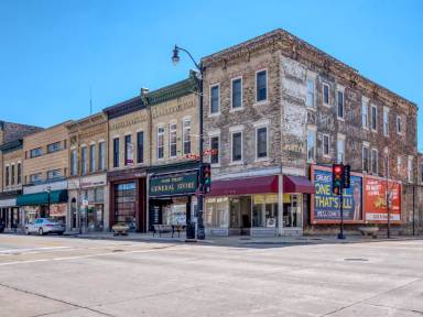 Main picture of 300 Main Street - Retail
