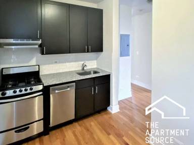 Main picture of 617 W Melrose St