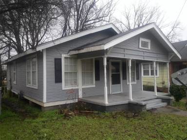 Main picture of 627 Maple St