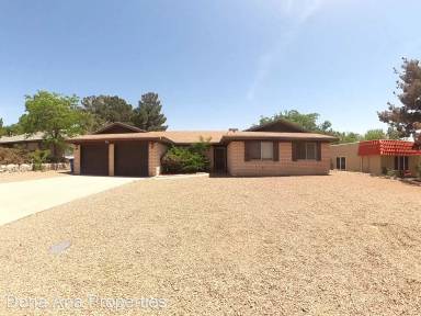 Main picture of 1751 Royal Dr