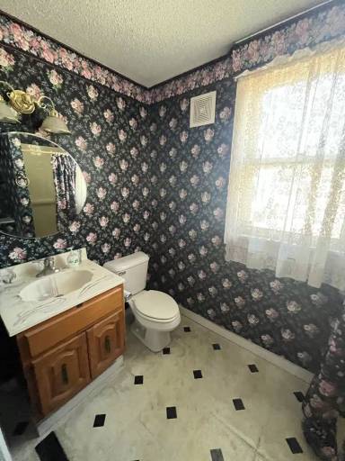 Main picture of 136 S 7th St