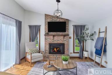 Main picture of 303 Elm St