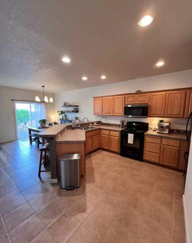 Main picture of 33943 Rolling Hills Dr