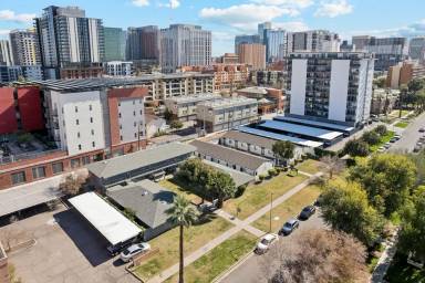 Main picture of 829 N 4th Ave