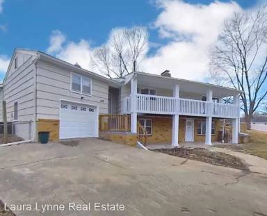 Main picture of 2121 Kenton St