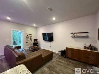 Main picture of 1559 Iroquois Ct