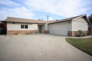 Main picture of 1727 Oswell St