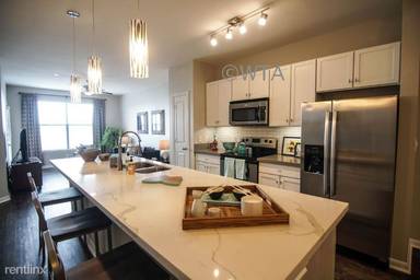 Main picture of 3807 S Congress Ave