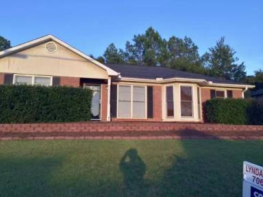 Main picture of 140 Sweetwater Dr