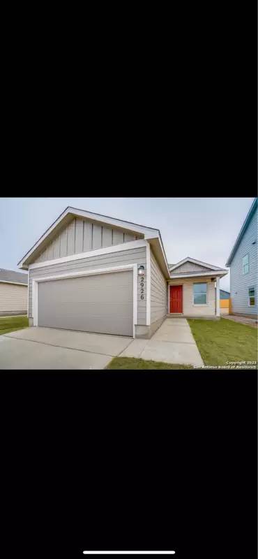Main picture of 2926 Millikan Dr