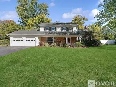 Main picture of 15 Van Wyck Dr