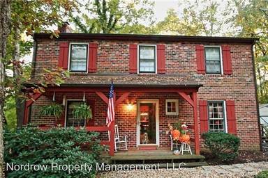 Main picture of 10005 Mosswood Rd