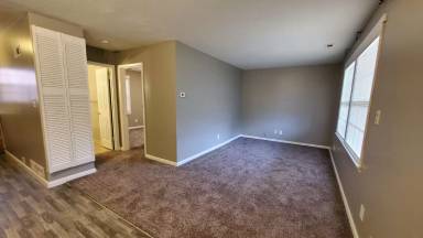 Main picture of 433 W Saunders Ave