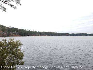 Main picture of 10 Dixie Dr