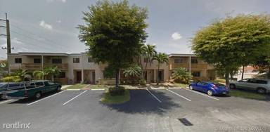 Main picture of 8213 NW 7th St