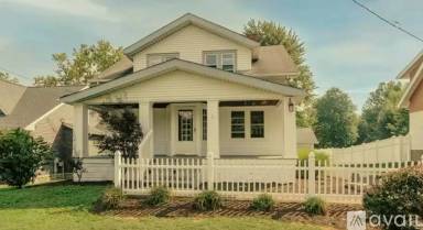 Main picture of 929 Som Center Rd