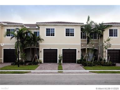 Main picture of 2714 SW 81st Ter