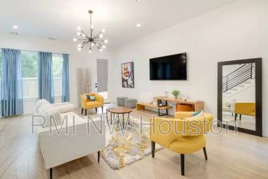 Main picture of 4706 Market St