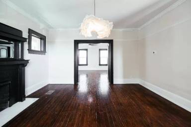 Main picture of 519 W Missouri Ave