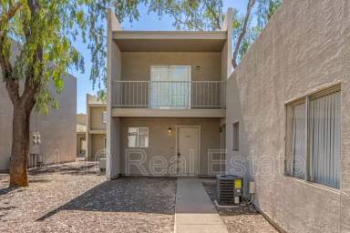 Main picture of 2833 E Le Marche Ave