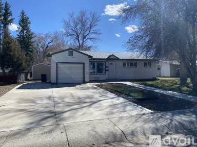 Main picture of 989 Hobson St