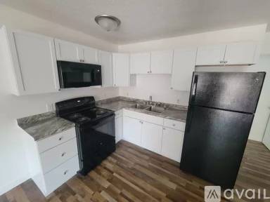 Main picture of 425 10th St N