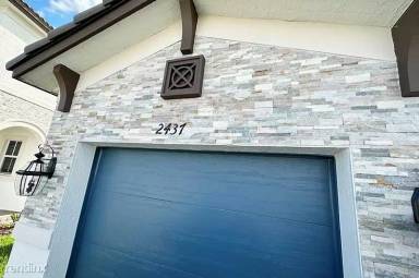 Main picture of 2437 NW 131st Cir