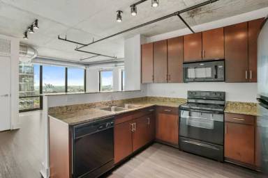 Main picture of 900 9 St