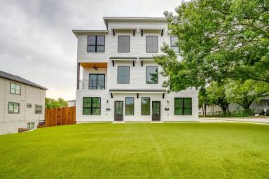 Main picture of 2843 Forest Park Blvd