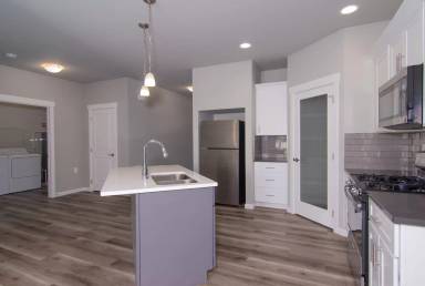 Main picture of 402 N Mayhew Ln