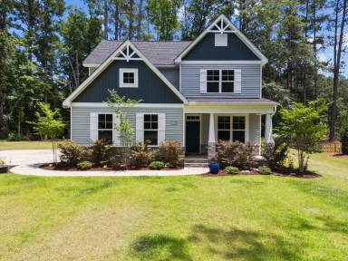 Main picture of 18 Fairway Dr