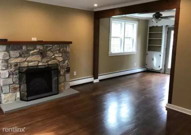 Main picture of 123 McConnell St