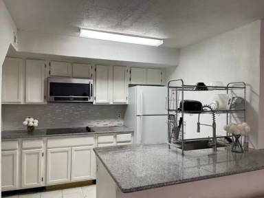 Main picture of 5899 Preston Rd