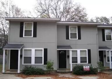 Main picture of 2800 Clark St