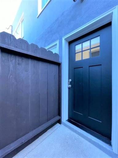 Main picture of 30 Fernwood Ave