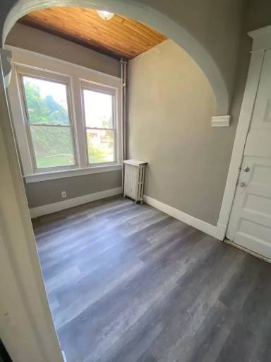 Main picture of 402 S Main St