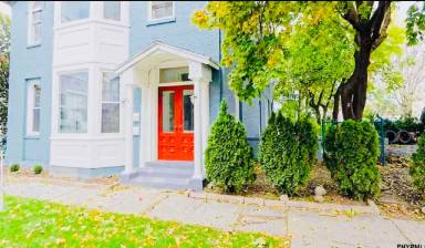 Main picture of 807 3rd Ave